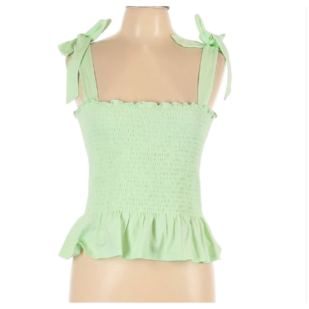 NEW w/ Tags Bar III top-light green~ Large